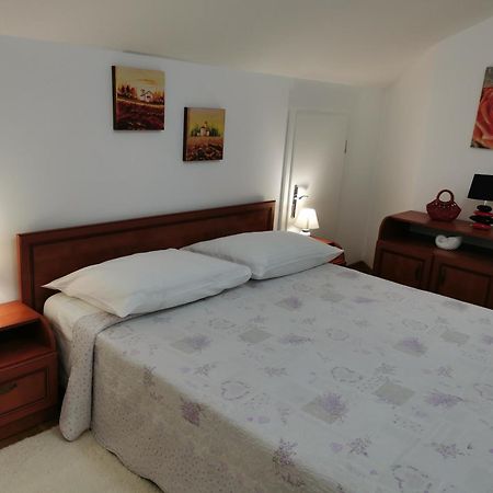 Apartments Mara Црес Экстерьер фото